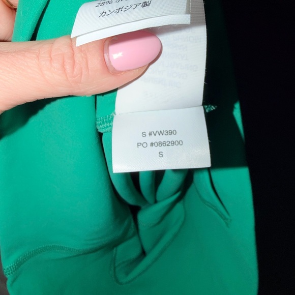 Vuori Studio Pocket Biker Shorts - Picture 6 of 6